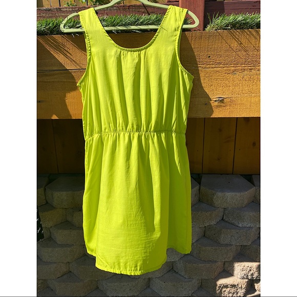 Pinky brand Size L-chartreuse dress - Picture 2 of 4